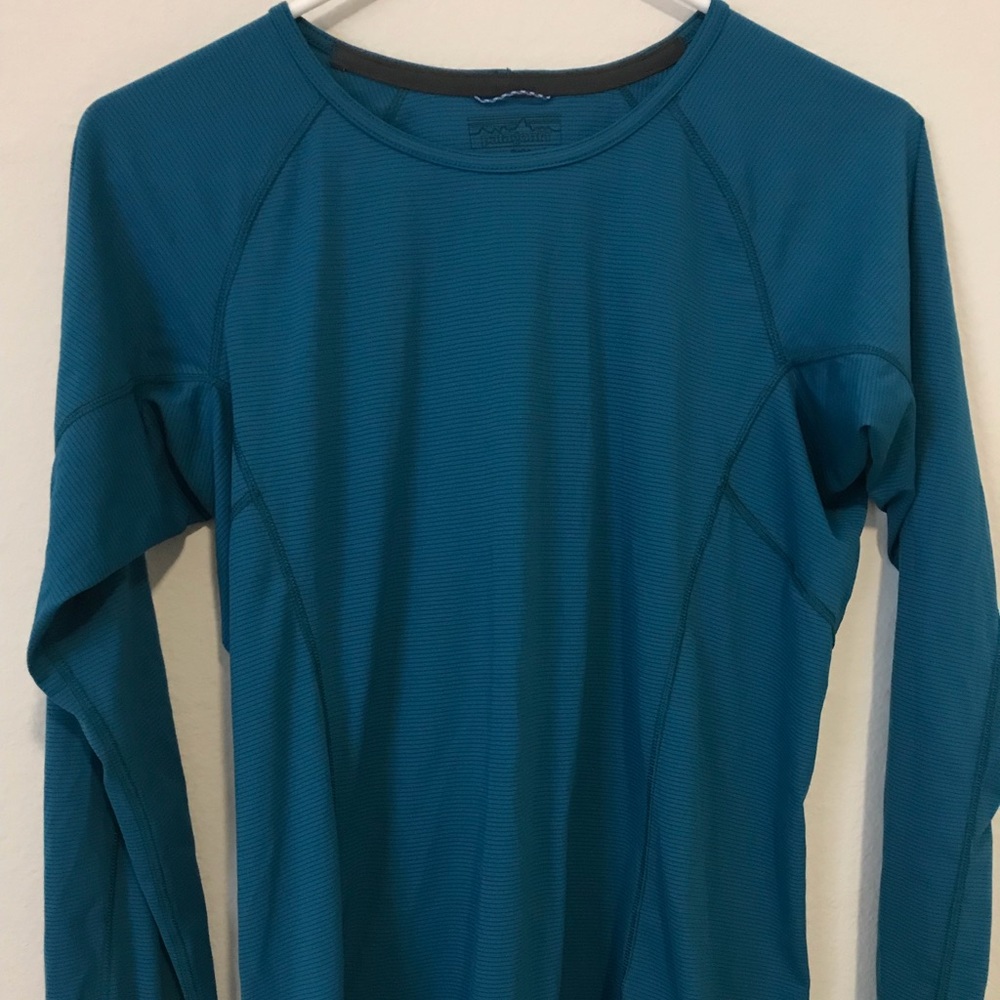 Patagonia long sleeve workout shirt